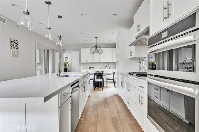 Detail Gallery Image 14 of 41 For 23 Snapdragon, Lake Forest,  CA 92630 - 4 Beds | 3/1 Baths