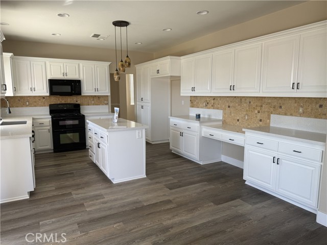 Detail Gallery Image 15 of 45 For 35602 Driftwood, Winchester,  CA 92596 - 4 Beds | 3 Baths