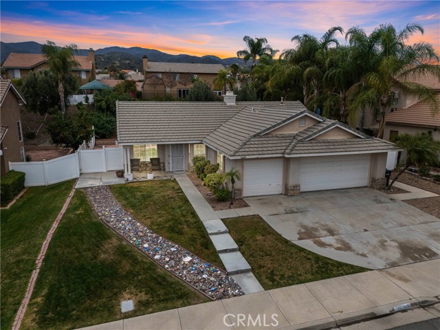 Detail Gallery Image 15 of 47 For 32009 Bourges, Lake Elsinore,  CA 92530 - 3 Beds | 2 Baths