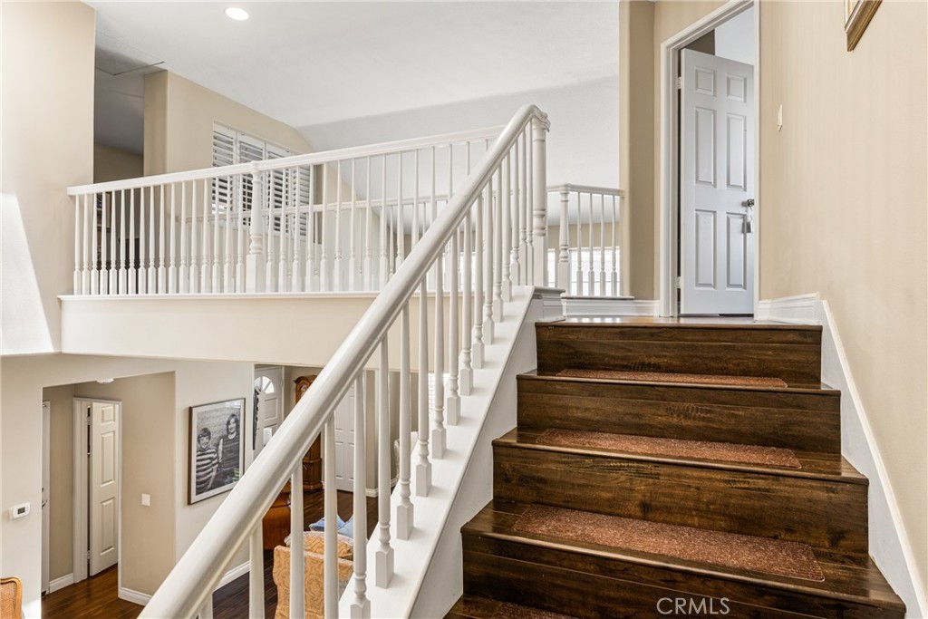 https://media.crmls.org/medias/1b34eb36-75c0-47a5-b9de-eebb6f4c41ad.jpg?preset=X-Large