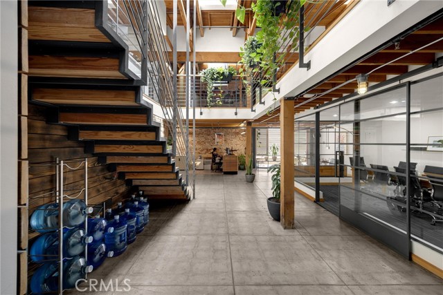 Image 18 of 47 For 425 4th Street E