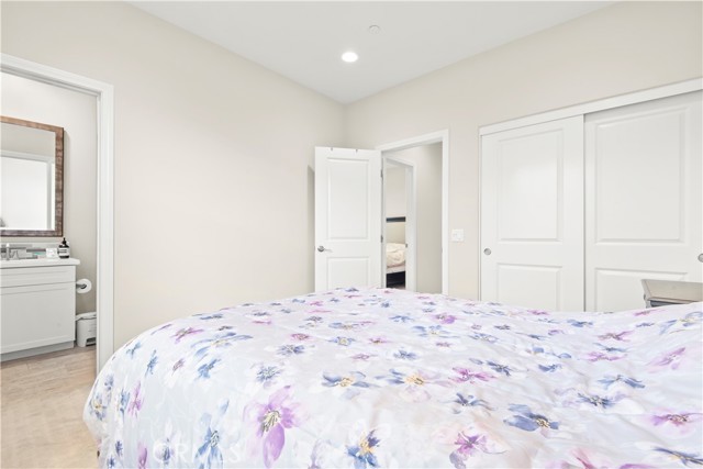 Detail Gallery Image 26 of 42 For 72 Granite, Irvine,  CA 92620 - 3 Beds | 3/1 Baths