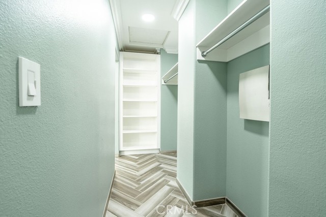 Image 31 of 60 For 21475 Terrazzo Lane