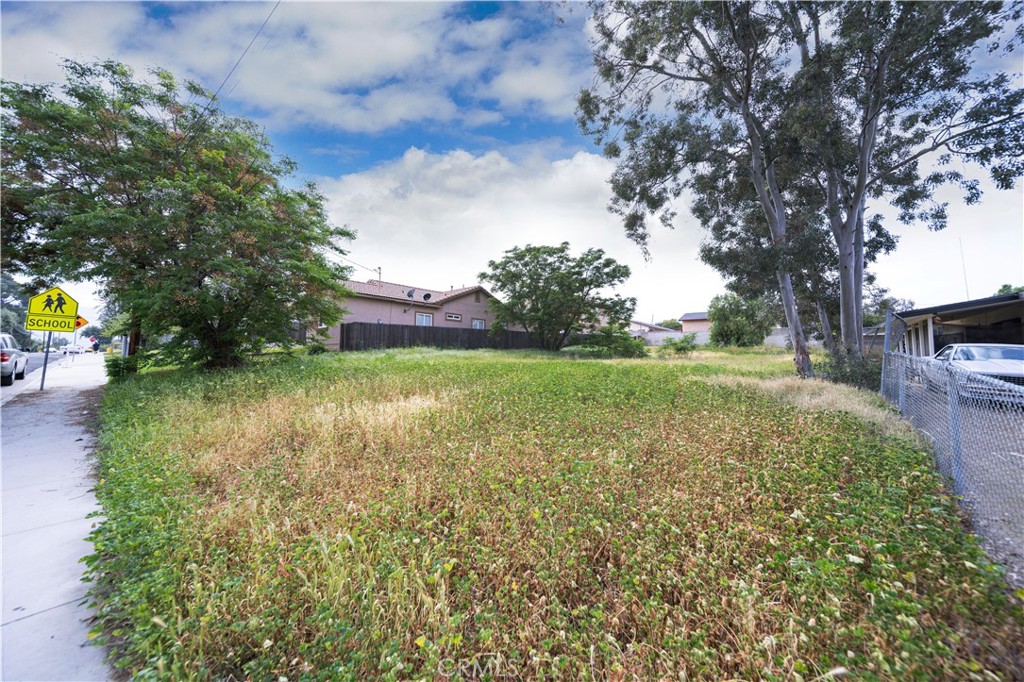 MLS #SW25083608 img 2
