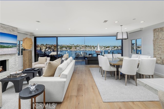 Detail Gallery Image 14 of 63 For 704 via Lido Nord, Newport Beach,  CA 92663 - 4 Beds | 4/1 Baths