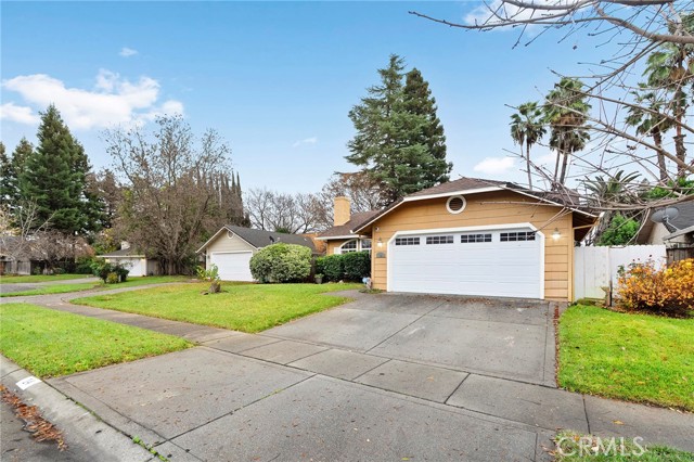 Detail Gallery Image 4 of 48 For 14 Knotts Glen Ct, Chico,  CA 95926 - 3 Beds | 2 Baths