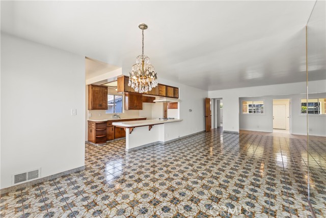 Detail Gallery Image 11 of 43 For 2021 Elanita Dr, San Pedro,  CA 90732 - 3 Beds | 2 Baths