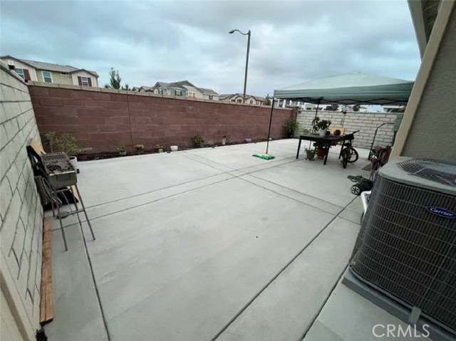 8542 Bison Dr, Chino CA: https://media.crmls.org/medias/1b36fb9a-d433-4936-8337-2ce519a151f0.jpg