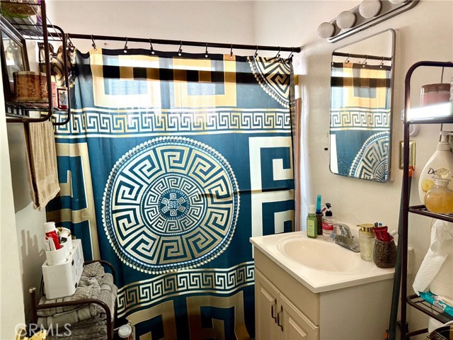 Detail Gallery Image 25 of 47 For 5231 Roseland, Los Angeles,  CA 90016 - – Beds | – Baths