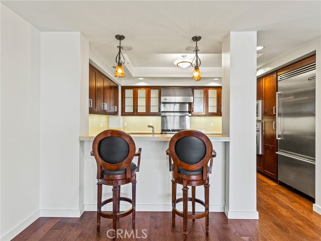 Detail Gallery Image 5 of 55 For 920 Granite Dr #213,  Pasadena,  CA 91101 - 2 Beds | 2/1 Baths