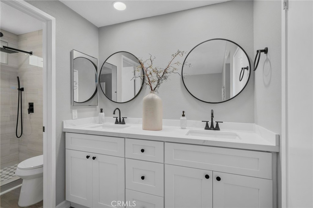 https://media.crmls.org/medias/1b380e79-712b-4b01-ac15-1cb4366dcc6f.jpg?preset=X-Large