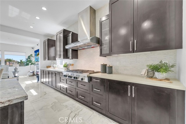 Detail Gallery Image 12 of 75 For 520 N Bardsdale Pl, Brea,  CA 92821 - 5 Beds | 5/1 Baths