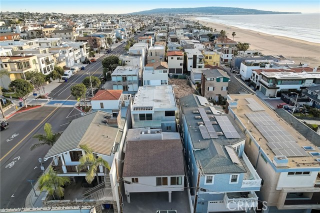 129 8th Street, Manhattan Beach, California 90266, 5 Bedrooms Bedrooms, ,3 BathroomsBathrooms,Residential,Sold,8th Street,SB23211315