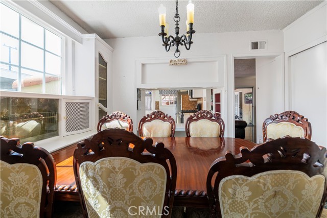 Detail Gallery Image 10 of 29 For 633 S Echo, Anaheim,  CA 92804 - 4 Beds | 2 Baths