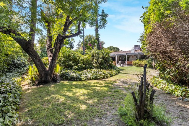 17416 Dearborn Steet, Northridge CA: https://media.crmls.org/medias/1b396b03-6697-4e55-bdc7-e4c1981e952f.jpg