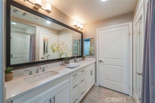 Detail Gallery Image 18 of 39 For 88 Capricorn, Irvine,  CA 92618 - 2 Beds | 2 Baths