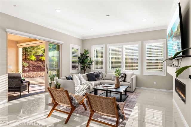 Detail Gallery Image 16 of 59 For 2413 Sierra Bella Dr, Corona,  CA 92882 - 5 Beds | 4/1 Baths