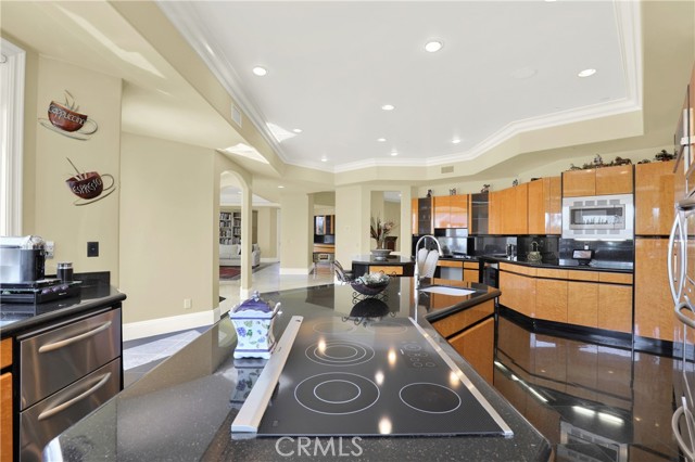 Detail Gallery Image 16 of 69 For 7231 Brandon Ct, Riverside,  CA 92506 - 6 Beds | 6/1 Baths