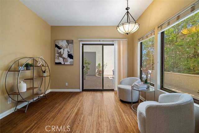 484 S Euclid Avenue, Pasadena CA: https://media.crmls.org/medias/1b3b1d16-5687-45d2-ab20-693f12006ca7.jpg