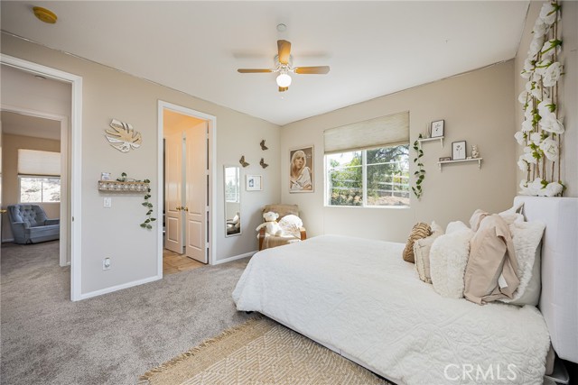 731 Oak Glade Drive, Fallbrook CA: https://media.crmls.org/medias/1b3b5929-1564-453d-bc3e-0cb9c959f7da.jpg
