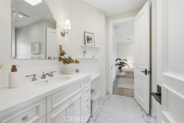 1000 Highview Ave, Manhattan Beach, California 90266, 5 Bedrooms Bedrooms, ,4 BathroomsBathrooms,Residential,For Sale,Highview Ave,SB25254287