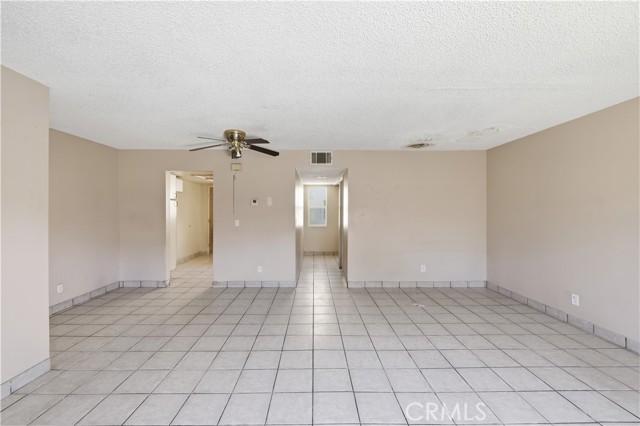 1700 E Avenue Q14, Palmdale CA: https://media.crmls.org/medias/1b3c08c5-92b4-4529-a15c-8f607b5eda97.jpg