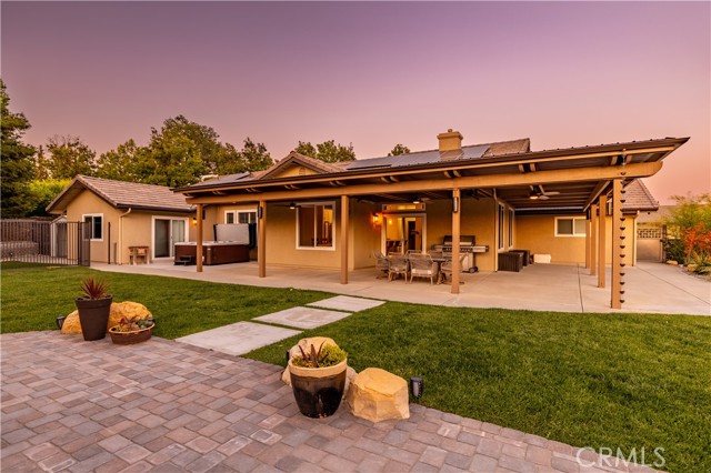 1613 Via Flora, Paso Robles CA: https://media.crmls.org/medias/1b3c0cfb-9234-4014-8cb7-c7aa8777900a.jpg