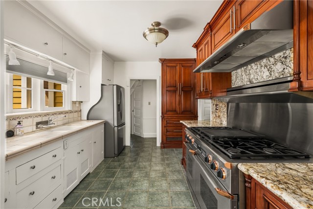 Detail Gallery Image 8 of 35 For 1166 N Handy St, Orange,  CA 92867 - 4 Beds | 1/1 Baths