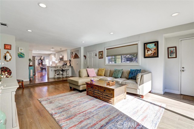 Detail Gallery Image 24 of 61 For 1626 E 6th, Long Beach,  CA 90802 - 3 Beds | 2 Baths