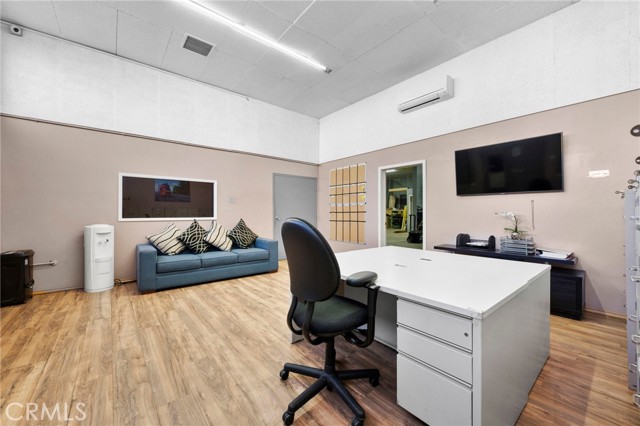 Image 17 of 54 For 1033 3rd Street