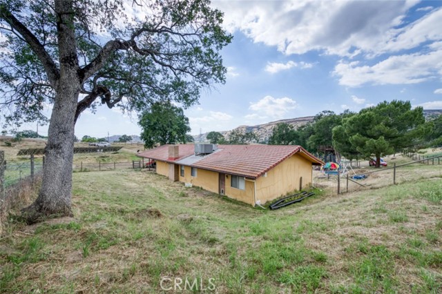22630 Stagecoach Lane, Clovis CA: https://media.crmls.org/medias/1b3e15c3-3c55-4a34-a9bb-2144f280808d.jpg