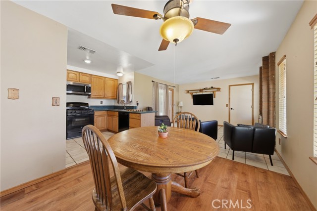 Detail Gallery Image 6 of 42 For 100 Amber Ct, Redlands,  CA 92374 - 3 Beds | 2 Baths