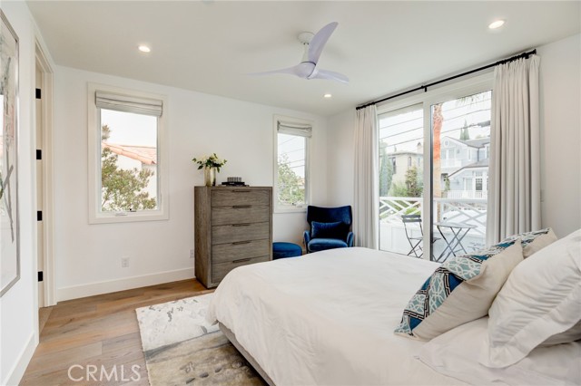 665 19th Street, Manhattan Beach, California 90266, 5 Bedrooms Bedrooms, ,7 BathroomsBathrooms,Residential,Sold,19th,SB22011803