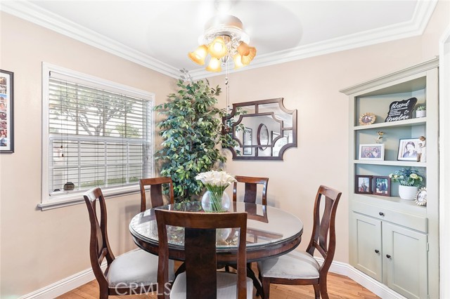 4303 E De Ora Way, Long Beach CA: https://media.crmls.org/medias/1b3f9c53-d8f0-4f19-9d30-87fc168b1acd.jpg