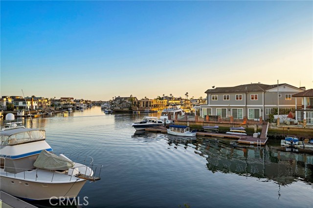 Detail Gallery Image 3 of 57 For 16471 Barnstable, Huntington Beach,  CA 92649 - 5 Beds | 5/1 Baths