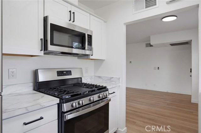 Detail Gallery Image 14 of 38 For 2554 Olive Dr #66,  Palmdale,  CA 93550 - 2 Beds | 2 Baths