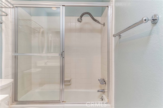 9622 Caithness Drive, Huntington Beach CA: https://media.crmls.org/medias/1b415495-dc0c-4864-8cea-426e82d15039.jpg