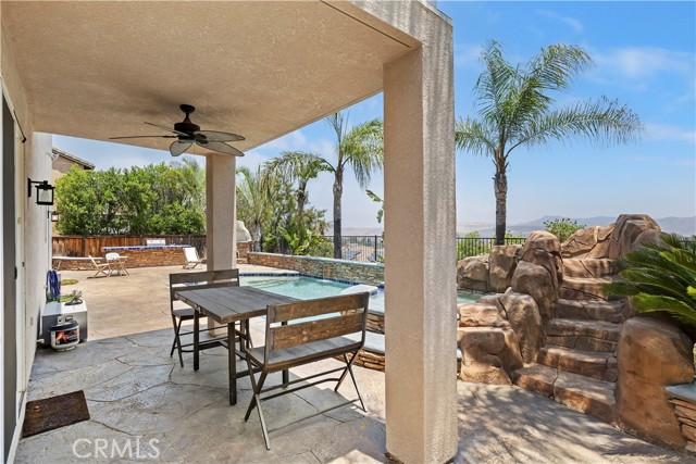 8581 Camino Limon Road, Corona CA: https://media.crmls.org/medias/1b41ab6a-7f1e-4cc8-ac4a-680b07adbb1b.jpg