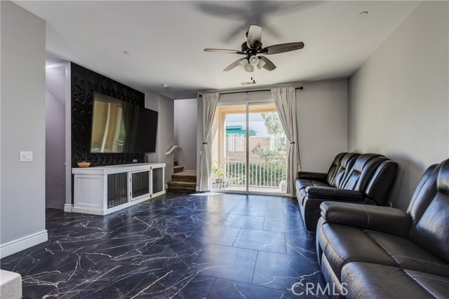 Detail Gallery Image 19 of 44 For 625 Savi Dr #102,  Corona,  CA 92878 - 3 Beds | 3/1 Baths