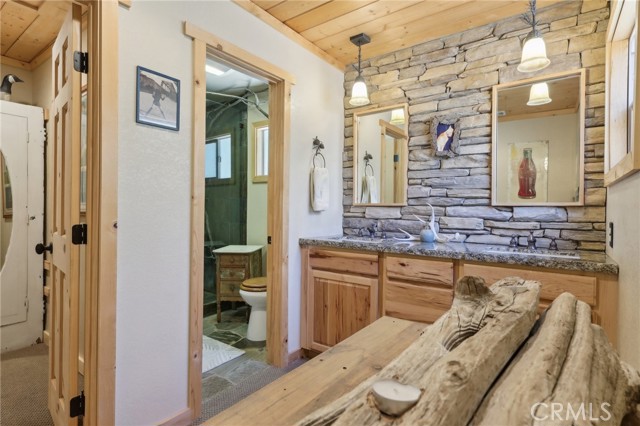 Detail Gallery Image 33 of 59 For 385 Iris Dr, Twin Peaks,  CA 92391 - 4 Beds | 3 Baths