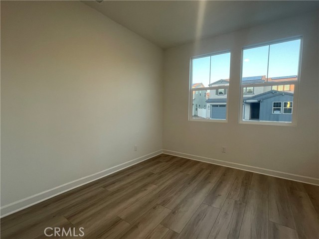 Detail Gallery Image 2 of 24 For 115 Metz, Oceanside,  CA 92057 - 4 Beds | 2/1 Baths