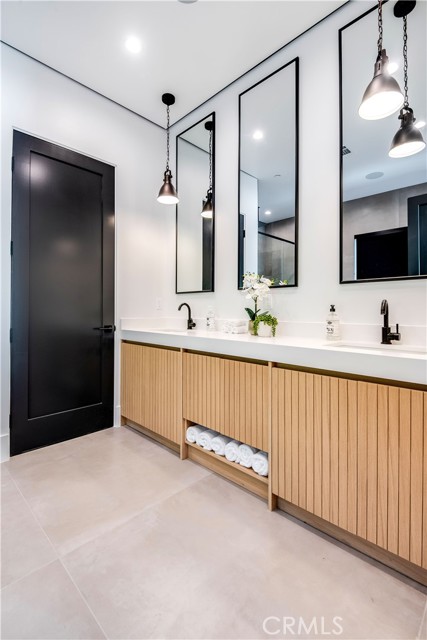 Detail Gallery Image 31 of 47 For 4734 Tobias Ave, Sherman Oaks,  CA 91403 - 4 Beds | 4/1 Baths