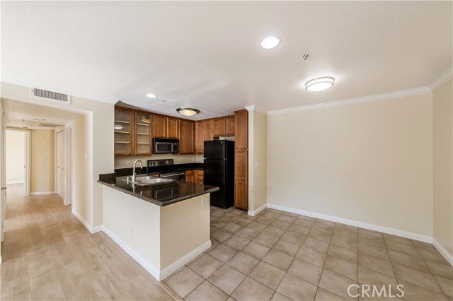 Detail Gallery Image 12 of 25 For 1020 La Terraza Cir #207,  Corona,  CA 92879 - 2 Beds | 2 Baths