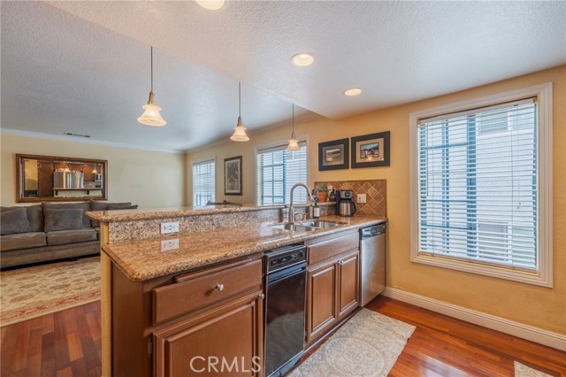 Detail Gallery Image 11 of 37 For 1043 W 12th, San Pedro,  CA 90731 - 3 Beds | 2/1 Baths