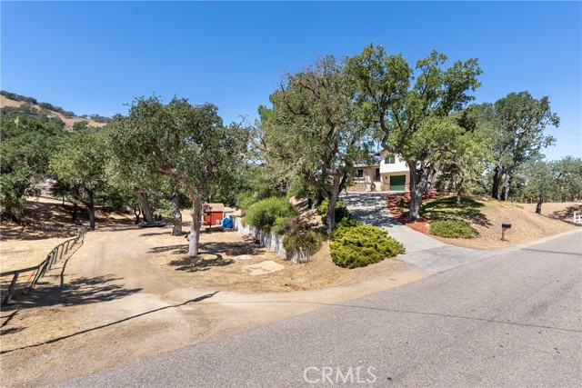 9575 Laurel Road, Atascadero CA: https://media.crmls.org/medias/1b449fe3-16d5-40ff-ae95-4cde61a6d1d9.jpg