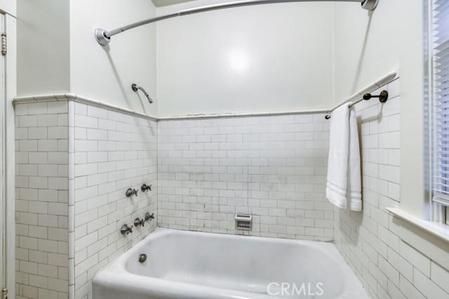 Detail Gallery Image 35 of 66 For 605 E Home Ave, Fresno,  CA 93728 - 5 Beds | 4/1 Baths