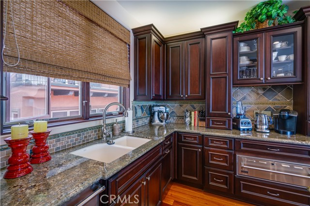 1724 Esplanade, Redondo Beach, California 90277, 3 Bedrooms Bedrooms, ,1 BathroomBathrooms,Residential,Sold,Esplanade,SB21185823