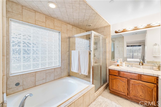 939 Via Camino, Wilmington CA: https://media.crmls.org/medias/1b45ea5f-489c-4215-8798-6fc1f78f0928.jpg