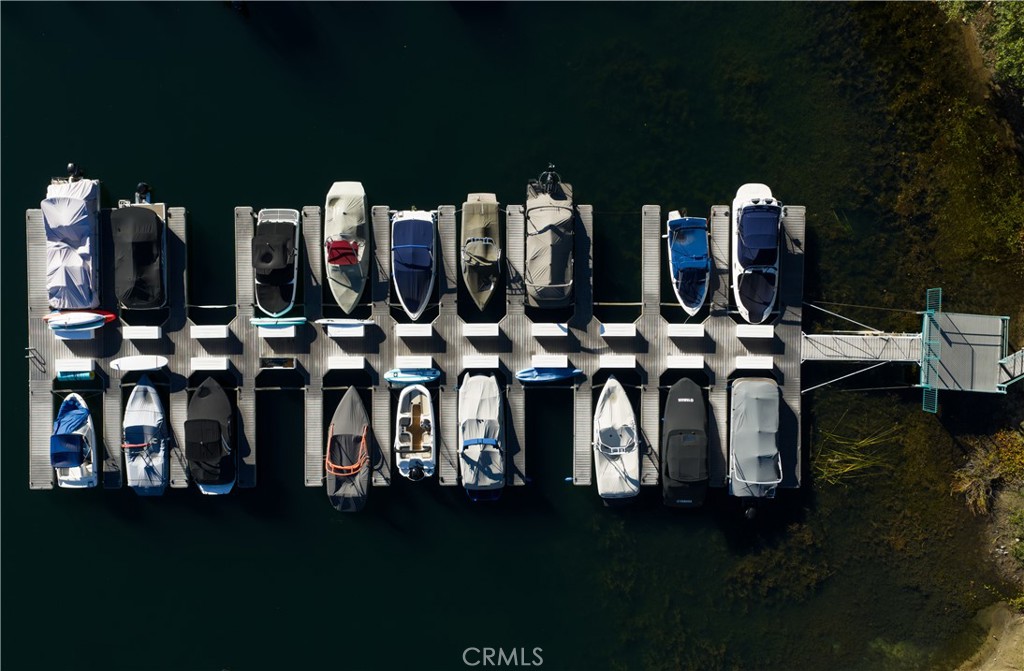 https://media.crmls.org/medias/1b470472-cf46-4092-b369-d73348e3bf31.jpg?preset=X-Large