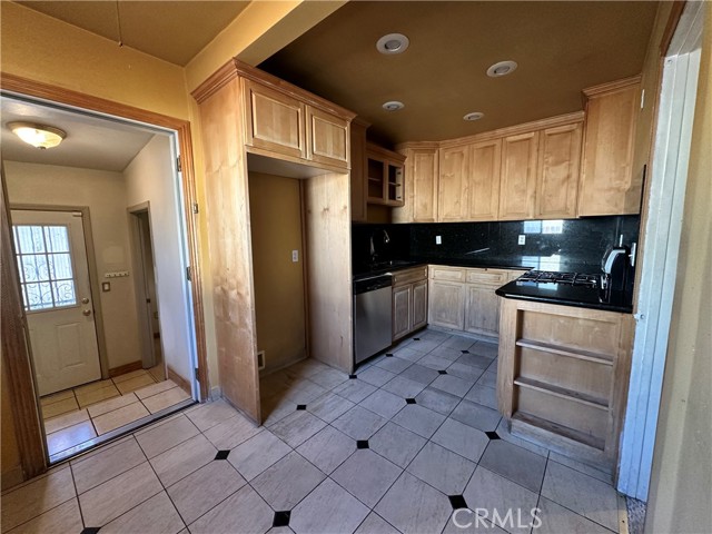 Detail Gallery Image 2 of 34 For 13424 S Budlong Ave, Gardena,  CA 90247 - 3 Beds | 1 Baths